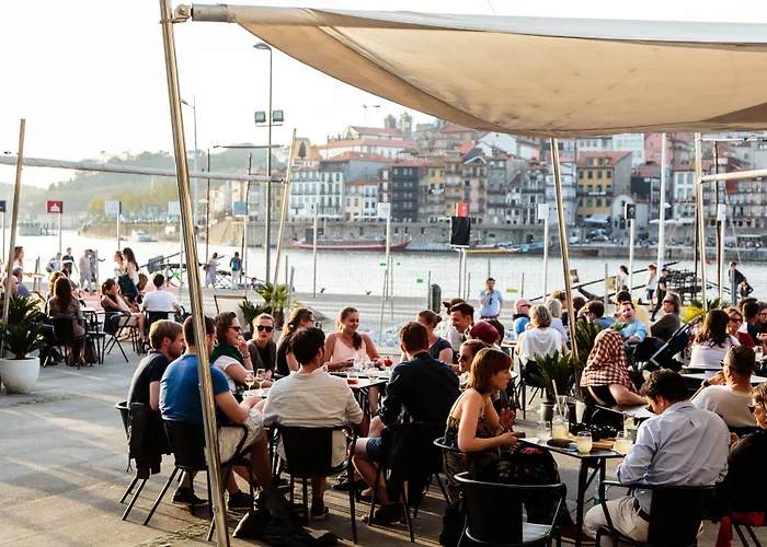 Hostal The House Of Sandeman *