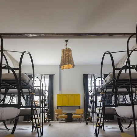 The House Of Sandeman Hostal