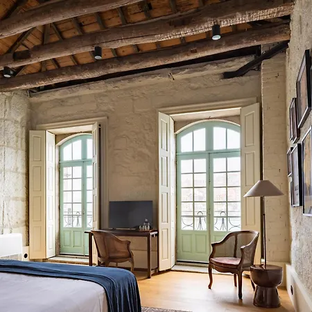 The House Of Sandeman Hostel *