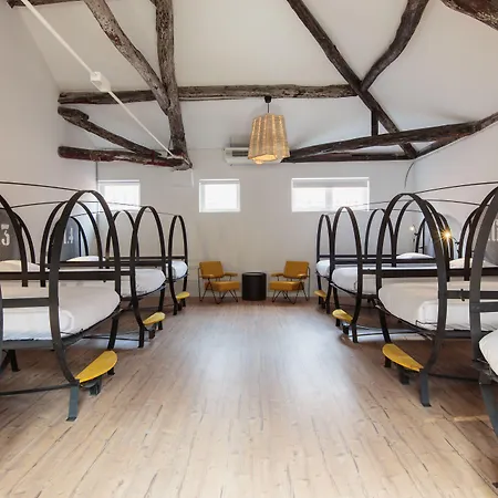 The House Of Sandeman Hostel