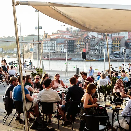 Hostal The House Of Sandeman *