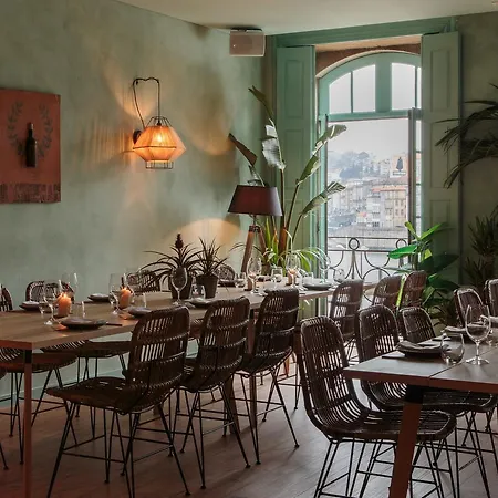 Hostal The House Of Sandeman *