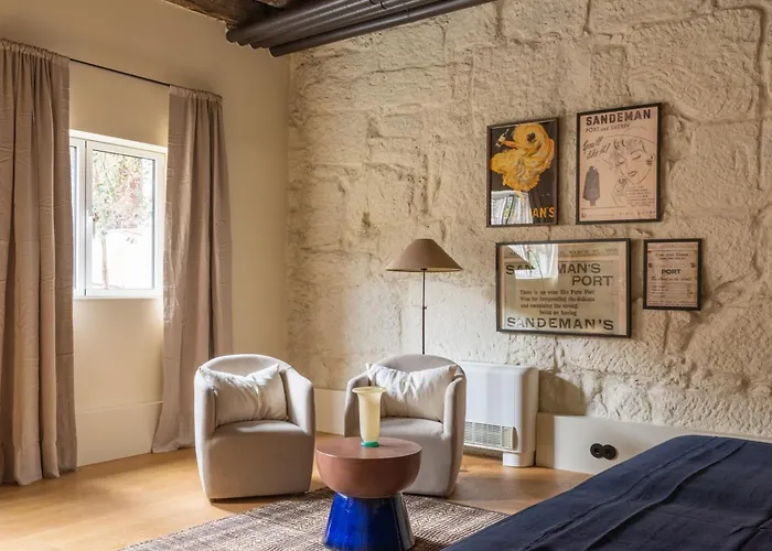 The House Of Sandeman Hostel *